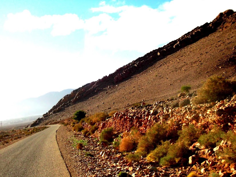 Por Marrocos e Mauritãnia, a queimar Pneu e Gasolina  - Página 6 Photo