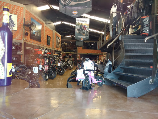 Harley-Davidson Puebla, Av. 31 Poniente 1707, Volcanes, 72410 Puebla, Pue., México, Servicio de alquiler de tiendas | PUE