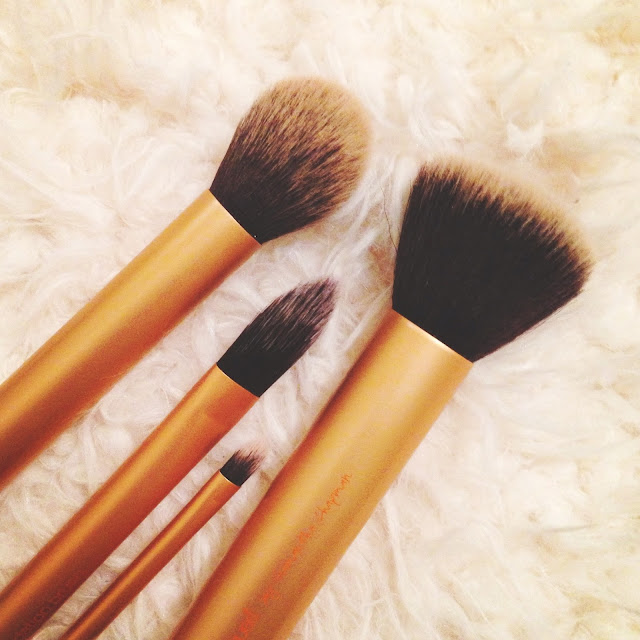 Real Techniques Face Base Makeup Brush Set – Beauty face