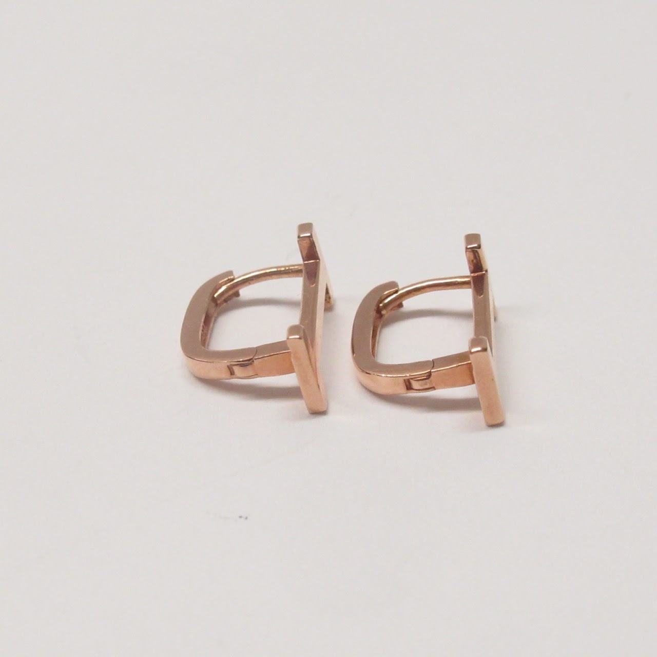 14K Gold 'Ɪ' Earrings