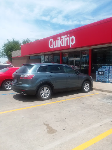 Gas Station «QuikTrip», reviews and photos, 1140 W Pearce Blvd, Wentzville, MO 63385, USA