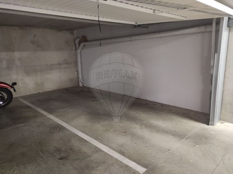 Vente parking  10 m² à Vichy (03200), 20 000 €