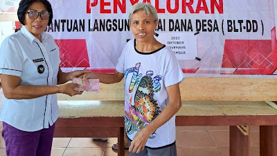 Pemdes Teep Salurkan BLT Tahap 4 Tahun Anggaran 2023