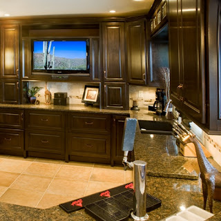 Luxury_Basement_Remodel_Wet_Bar_Dublin_OH__www_basementsunli.jpg