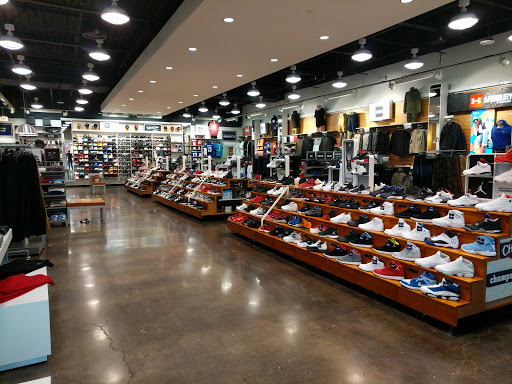 Shoe Store «Champs Sports», reviews and photos, 6779 Spring Mall Dr, Springfield, VA 22150, USA