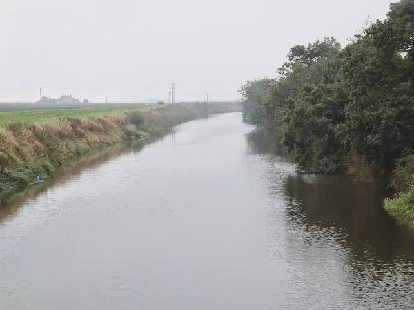 Hobhole Drain from Freiston Bridge looking south