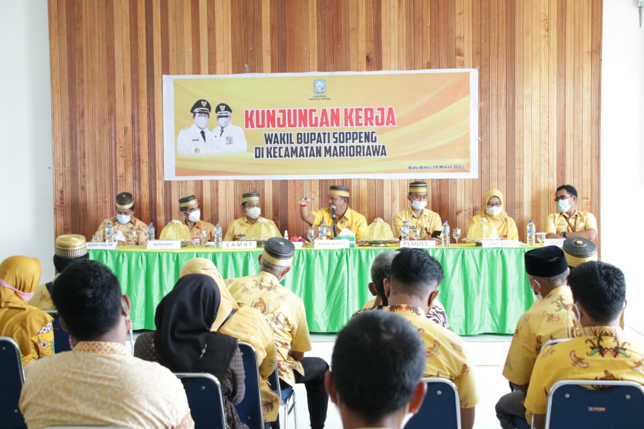 Kunker di Marioriawa Wabup Soppeng Ingatkan Desa Jelang Hari Jadi Soppeng Untuk Kerja Bakti Pembersihan 