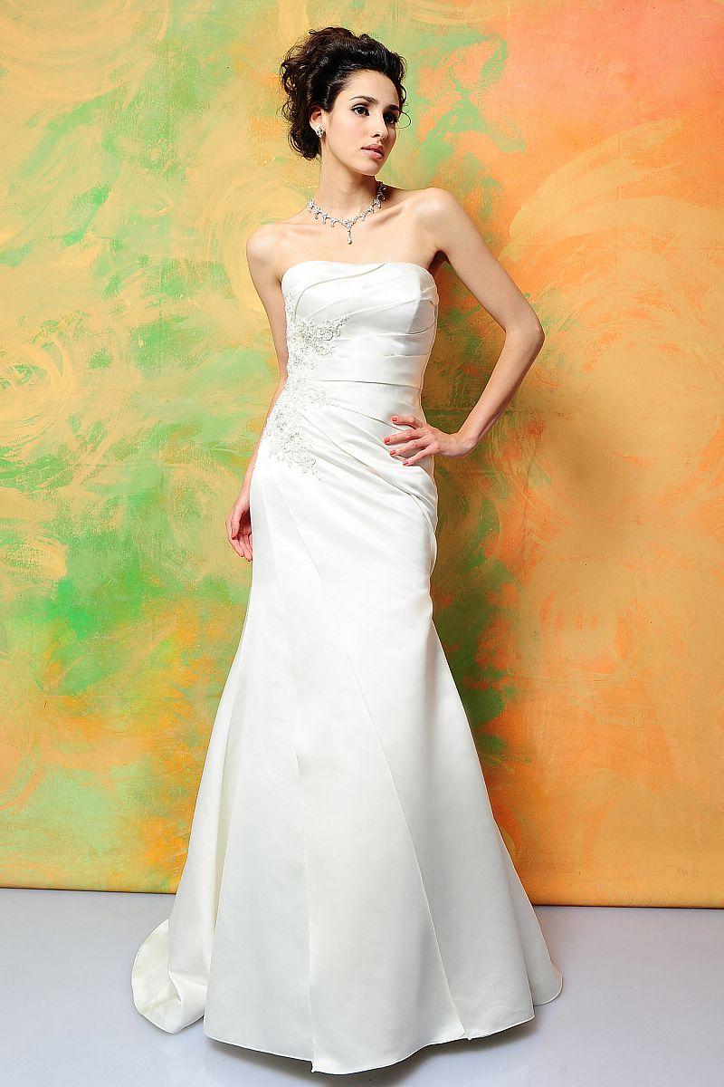 Fabulous Corset Pleated Applique Beads Floor Length Strapless Wedding Dress