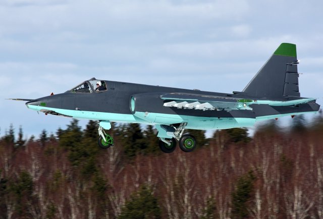 파일:external/www.airrecognition.com/Trials_campaign_of_the_first_two_upgraded_Su_25SM3_fighter_aircraft_to_start_before_2015_end_640_001.jpg