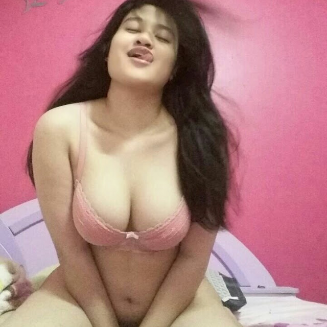 Cewek Sange Montok Seksi Bugil Lagi Toket Gede Hot All