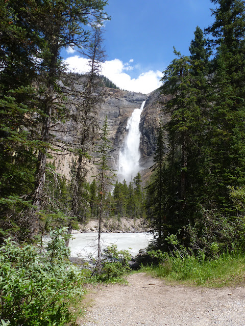 LAS ROCOSAS DE CANADA. YELLOWSTONE Y GRAND TETON. - Blogs de Canada - PN de Yoho: Natural Bridge. Lake Emerald. Takakka Falls. Laughing Falls. 3 de Ju (23)