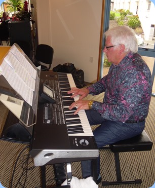 Rod Moffat playing his Korg Pa3X (76 note version). Photo courtesy of Delyse Whorwood.