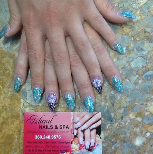 Island Nails & Spa logo