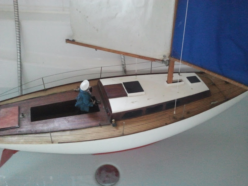 graupner optimist model yacht