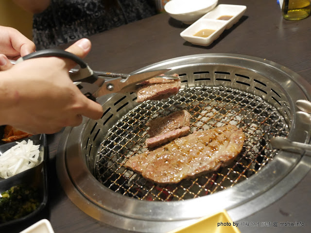 【食記】台中燒肉眾-精緻炭火燒肉/台中文心店@南屯家樂福-捷運MRT溝仔墘 : 價格輕鬆選,精緻路線的和牛燒肉吃到飽 冰品 區域 午餐 南屯區 台中市 吃到飽 和牛 宵夜 捷運美食MRT&BRT 日式 晚餐 燒烤/燒肉 飲食/食記/吃吃喝喝 