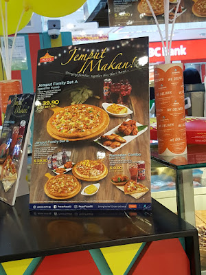 Ramadhan offers at takeaway pizza parlour Pezzo.