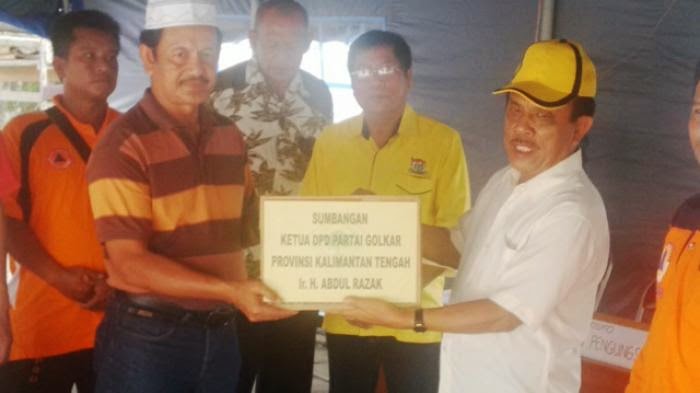 Golkar Kalteng Bantu Korban Banjir Palangkaraya