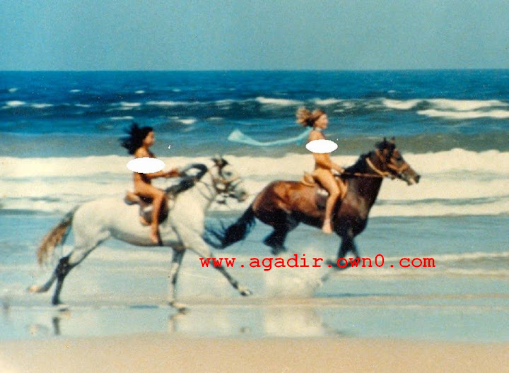 شاطئ اكادير قبل وبعد الزلزال سنة 1960 Agadir%2520a%2520cheval_2