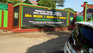 Di duga Oknum Kepsek SMKN 3 Bengkulu Tengah tidak mematuhi Surat edaran Gubernur Bengkulu .