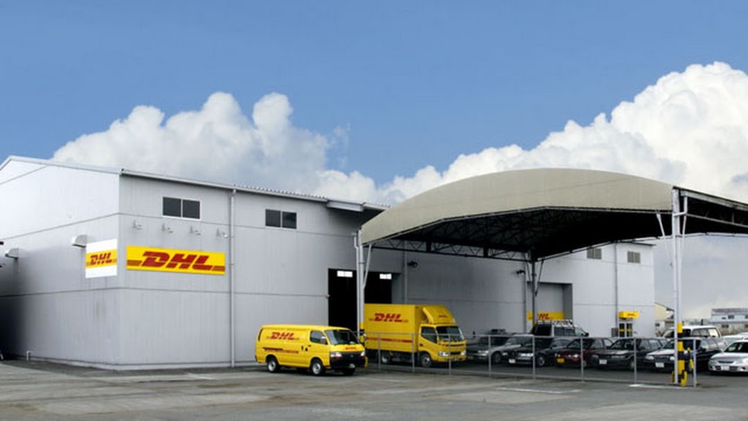 Dhl Express Servicepoint 群馬サービスセンター Dhl Expressはドイツ ボンに本社を置き 2以上の国 地域をカバーするグローバルネットワークを持つ世界最大の国際エクスプレス輸送企業です 集荷の翌日もしくは翌々日には世界の主要都市への到着を可能にする輸送