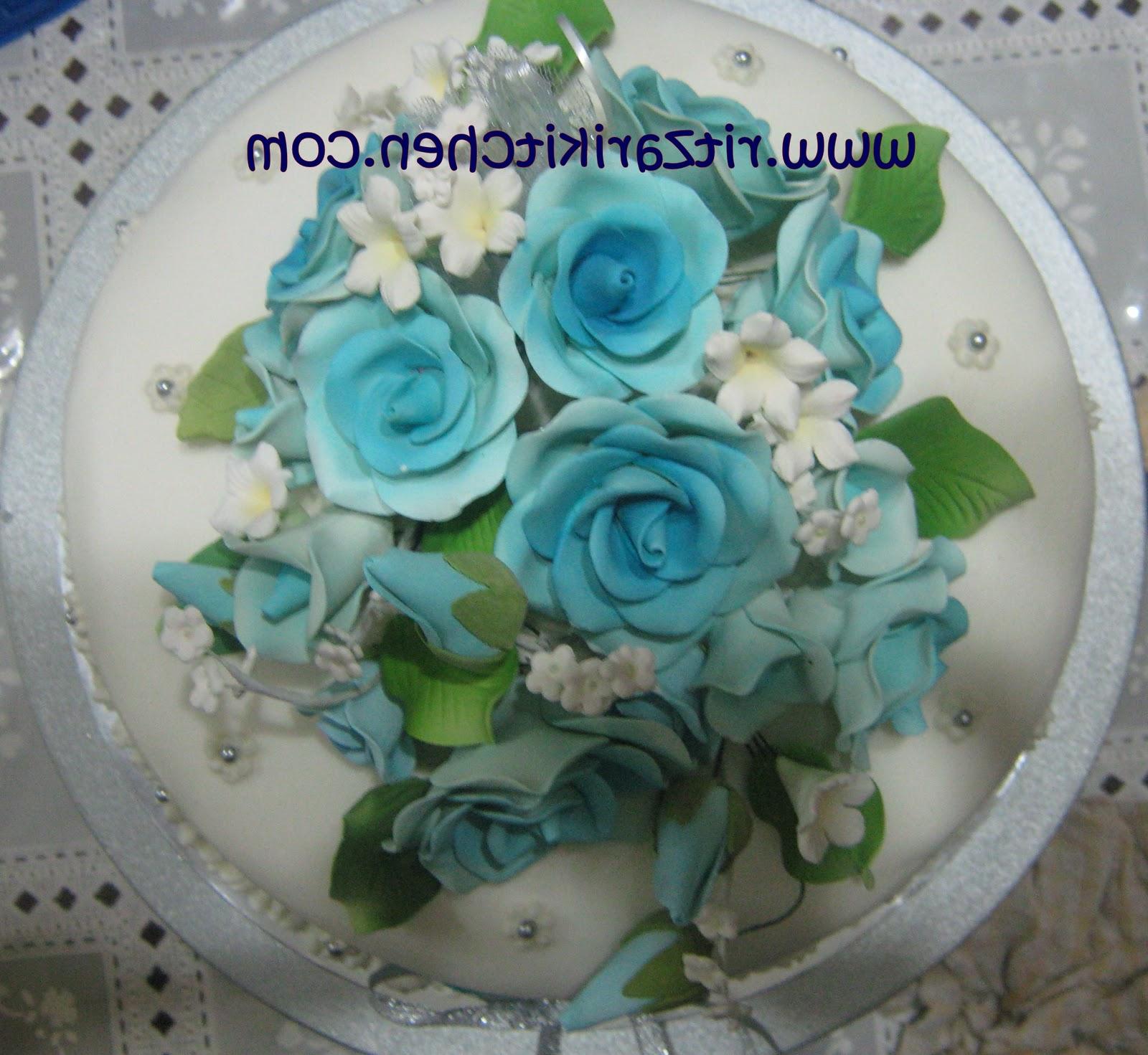 Gumpaste flowers