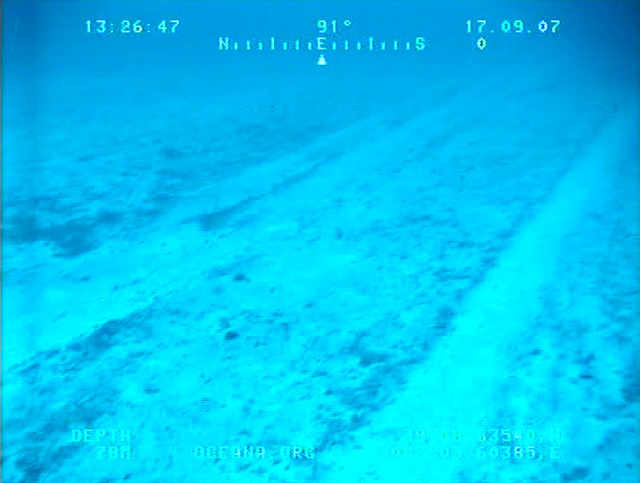 Bottom trawling carves tracks in the Mediterranean seabed, Cabrera National Park, Spain, 17 September 2007. Photo: OCEANA