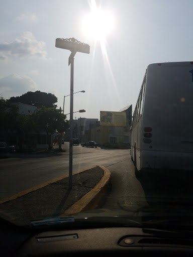 DHL mensajeria Y Paqueteria, 79000, Calle Abasolo 704, Zona Centro, Cd Valles, S.L.P., México, Servicio de mensajería | SLP