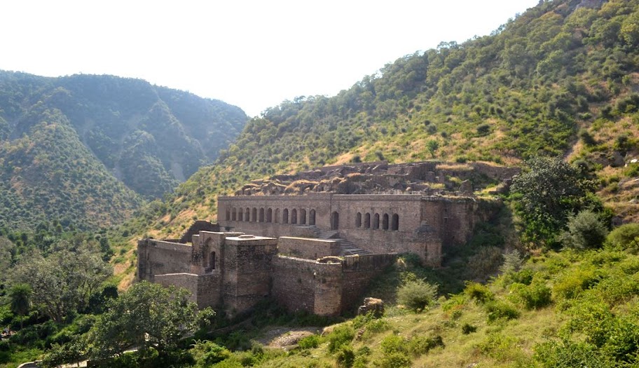 Banghar Fort, antiga cidade assombrada da Índia