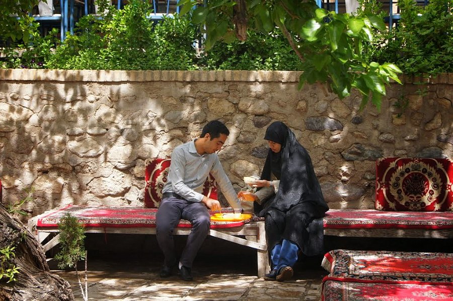 Персидские мотивы в современном Иране.