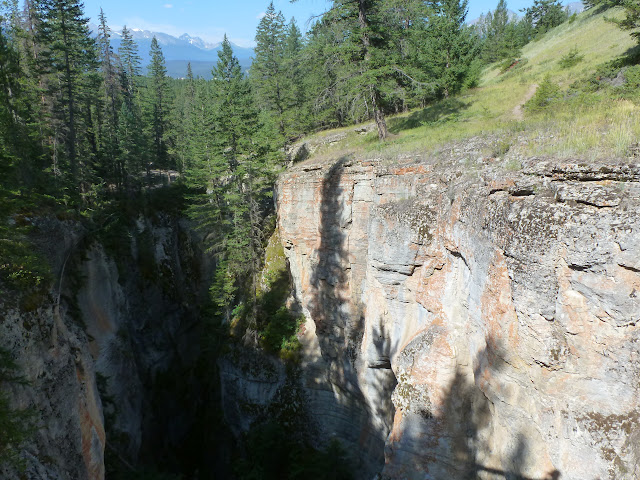 Jasper. Cañón Maligne, lagos Medicine, Maligne,  Patricia y Pyramid. 6 de Julio - LAS ROCOSAS DE CANADA. YELLOWSTONE Y GRAND TETON. (7)