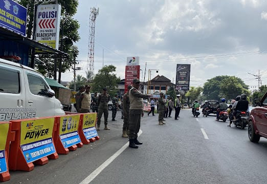 HARKAMTIBMAS PERSONEL GABUNGAN POLRESTA MALANG KOTA GELAR KRYD 