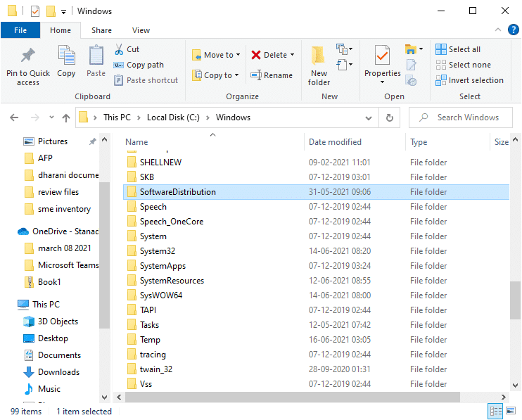 여기에서 Windows를 두 번 클릭하고 SoftwareDistribution 폴더를 삭제합니다.