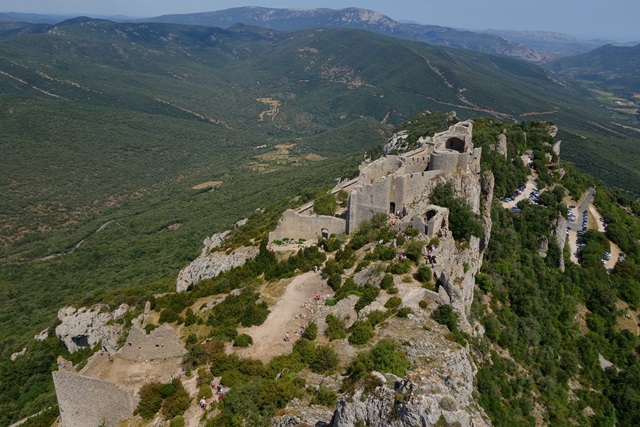 1. Narbona. Cucugnan. Castillos Queribus y Peyrepertuse. Gargantas Galamus. - De viaje por Francia: diarios, viajes y excursiones en coche. (40)