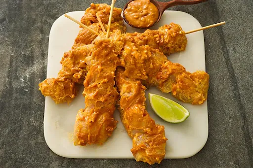 Chicken Satay [5 Pieces] With Garlic Sauce