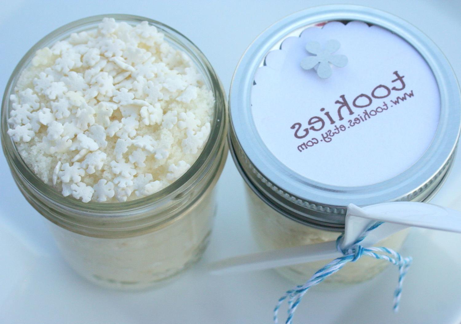 Limited Edition Wintery White Snowflake & Buttercreme Frosting Jar Cake 6