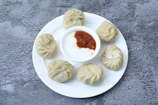 Veg Steamed Momos [6 Pieces]