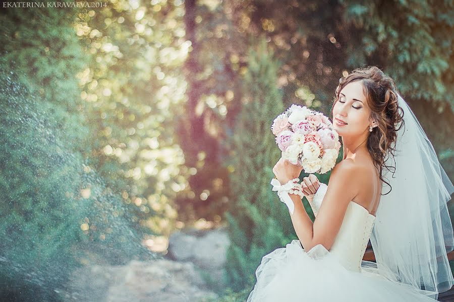 Wedding photographer Ekaterina Karavaeva (triksi). Photo of 15 August 2014