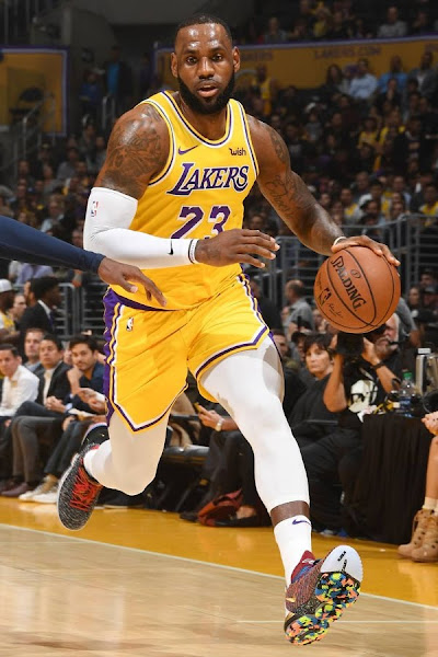 lebron james wearing soldier 12