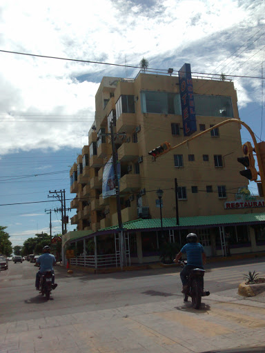 Hotel Bienvenido, Jose Cardel Sur 1, Colonia Centro, 91680 Cardel, México, Hotel | VER