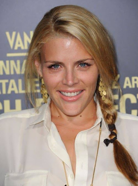 Busy Philipps Profile pictures, Dp Images, Display pics collection for whatsapp, Facebook, Instagram, Pinterest, Hi5.