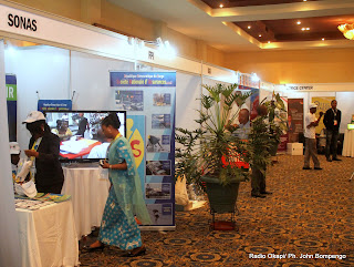 Exposition de produits d’entreprises congolais, lors du Forum des entreprises et investisseurs du monde francophone tenu du 8 au 10 octobre 2012 à Kinshasa. Radio Okapi/ Ph. John Bompengo