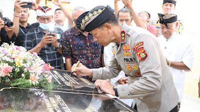 Kapolda Bali Resmikan Polsek Busungbiu Dan Pos Polisi Lovina, Dirangkaikan Dengan Pemberian Sembako.