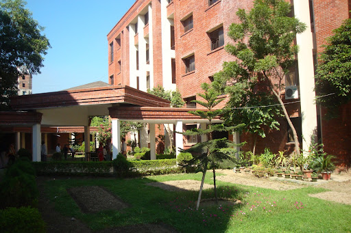 Dhaka Dental College