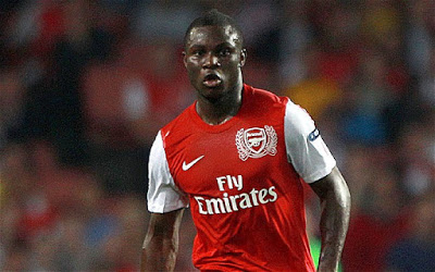 Thomas Ulimwengu kukipiga na kiungo wa zamani wa Arsenal timu moja huko Sweden