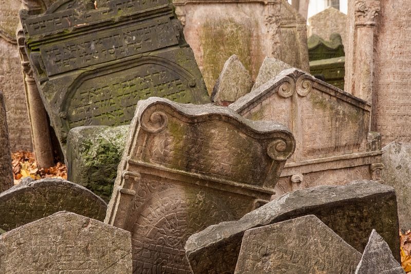 old-jewish-cemetery-5