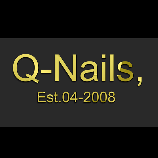 Q Nails logo