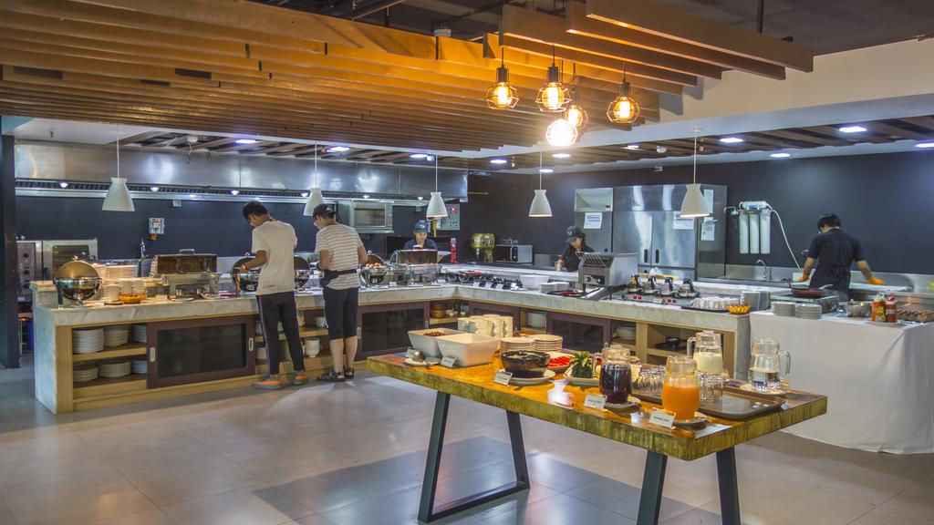 รีวิว!! 10 โรงแรมหลักร้อย พัทยา ใกล้ทะเล ราคาเริ่มต้นแค่ 417 บาท รีวิว!! 10 โรงแรมหลักร้อย พัทยา ใกล้ทะเล ราคาเริ่มต้นแค่ 417 บาท