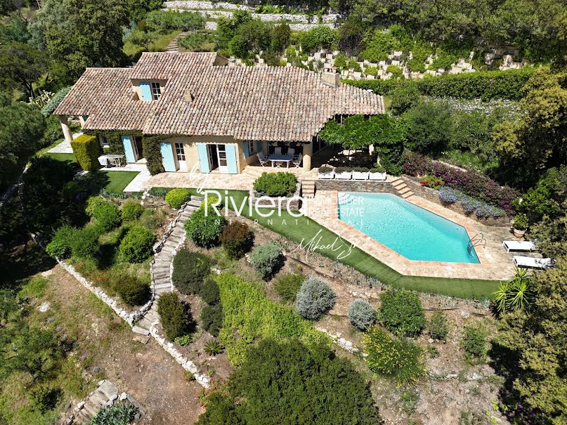 Vente villa 5 pièces 175 m² à Cavalaire-sur-Mer (83240), 1 750 000 €