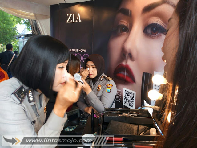 ZIA Kosmetik tampak hadir di pembukaan Kejuaraan Daerah Karate Inkanas Se-Jawa Timur 
