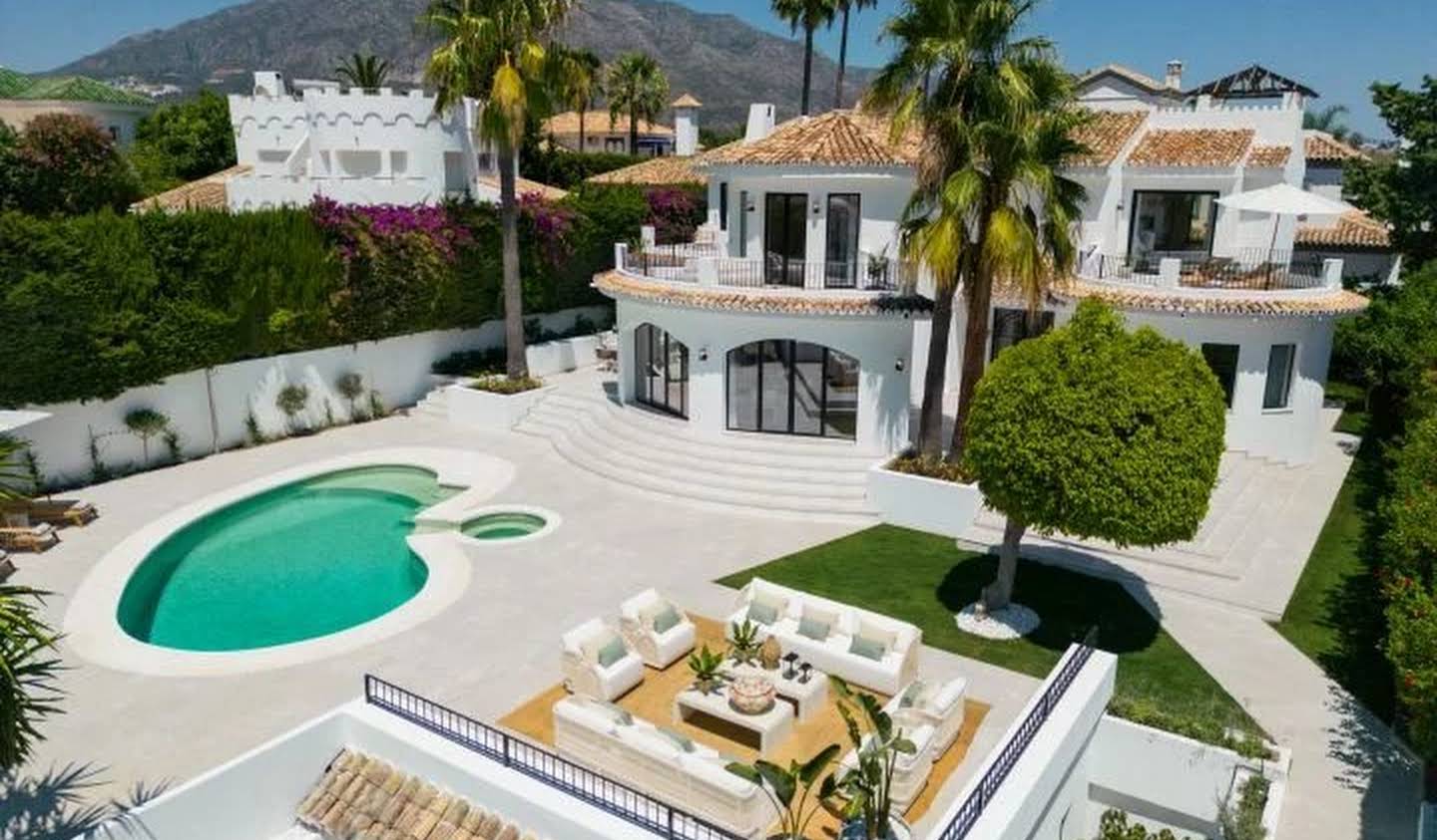 Villa with pool and garden Marbella